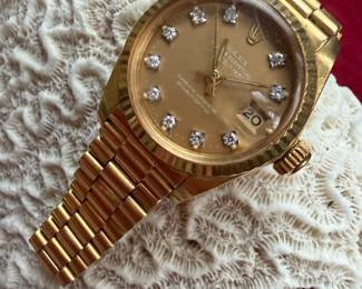  Rolex Datejust 18k Oyster Perpetual - Price $20,000