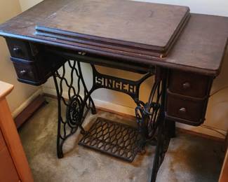Vintage Singer Sewing Machine