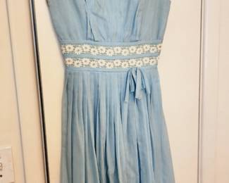 Vintage Women's Clothing