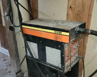  Lincoln Electric AC/DC 225/125 Arc Welder