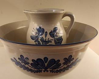 Pfaltzgraff Yorktowne stoneware pitcher and bowl set