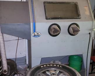 Sandblasting Cabinet with Pressurized Tank, Heavy Duty Steel Sand Blasting Cabinet