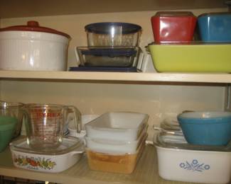 Pyrex bakeware and refrigerator dishes