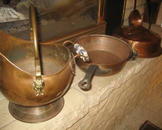 Copper coal scuttle, pots