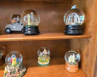 Snow globes 