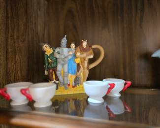 Dept. 56 Wizard of Oz tea set