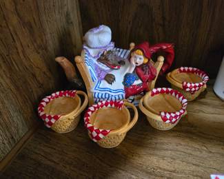 Little Red Riding Hood tea set