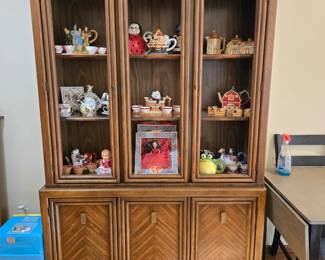China hutch (missing front glass)