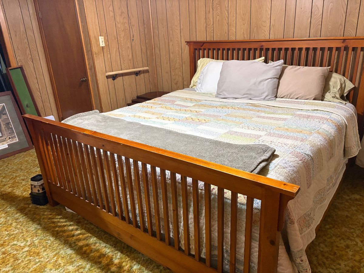 Bassett King Shaker Style Bed