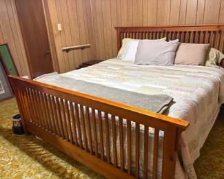 Bassett King Shaker Style Bed
