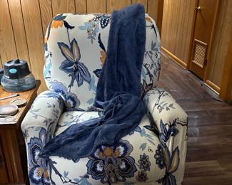 Floral Electric Lift Chair