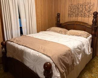 Solid wood Queen Bed