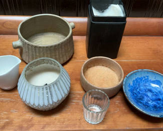 Lot 133: Ceramic Bowls Candles And A Tray