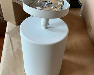 Lot 127: New In Box Progress Can Lighting