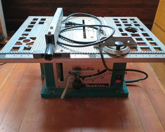 Lot 150: Makita Table Saw 