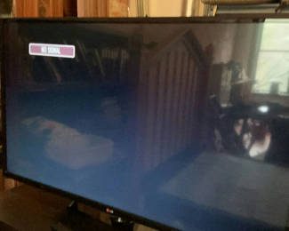 Lot 104: 47" LG LED Flatscreen