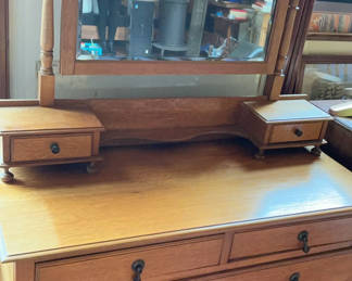 Lot 40: Vintage Oak Dresser With Mirror
