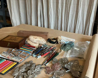 Lot 186: Mixed Art Lot