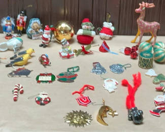 Lot 141: Christmas Decorations, Some Hand Blown Some Vintage