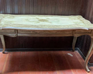 Lot 75: Hooker Seven Sea's Collection Table