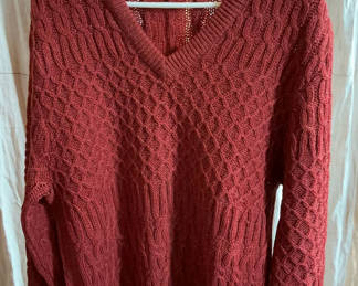 Lot 112: Men's Sweaters