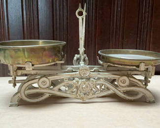 Lot 79: Antique Cast Iron Balance Scale