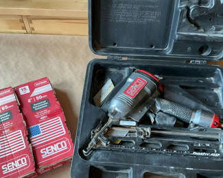 Lot 51: Senco Finishpro Pneumatic Nailer