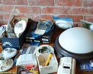 Lot 160: Electrical and home repair 