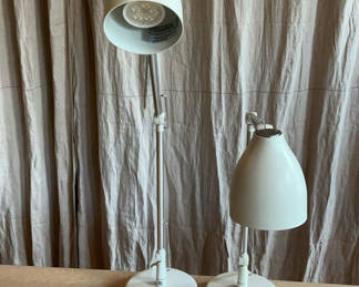 Lot 89: Matching Pair Of Desk Lamps