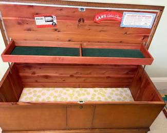 LANE CEDAR CHEST