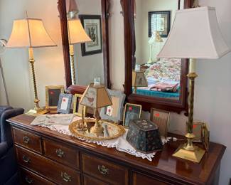 DIXIE DRESSER