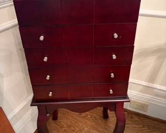 FREE-STANDING FLATWARE CHEST