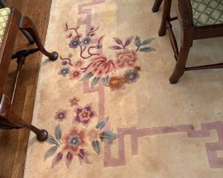 ROOM-SIZE RUG
