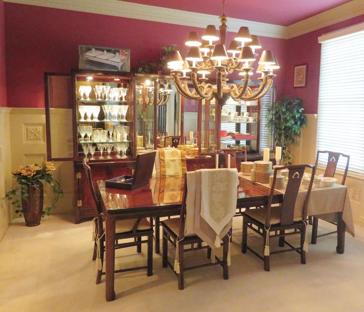 Stunning dining furniture with Asian design