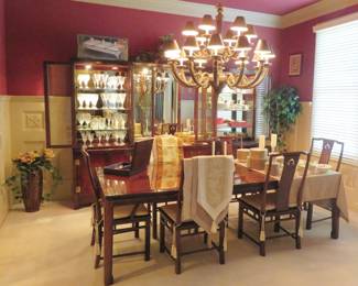 Stunning dining furniture with Asian design