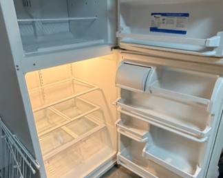 Whirlpool ET8GHM Refrigerator Freezer