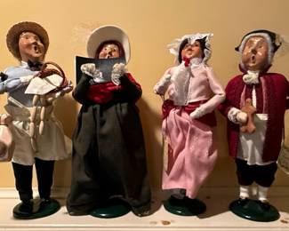 Byers' Choice Carolers