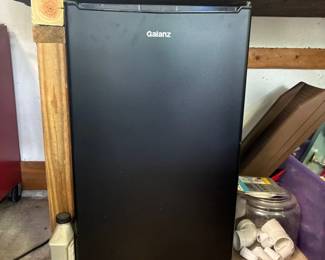 Fridge Galant Mini Fridge