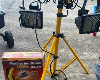 Work Light  Contractor Grade 100ft Extension Cord