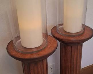 Wood Veneer Pedestals With Glass Pillars And Electronic Candles