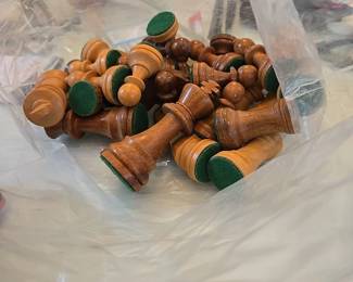 Wood Chess Pieces-no board
