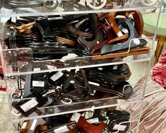 Assorted plate stands