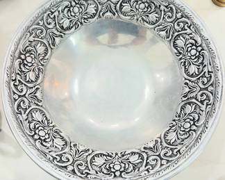 Wilton Armetale William & Mary Embossed Pewter Bowl