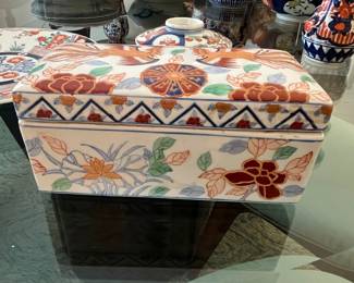 Imari Porcelain Rectangular Box with Phoenix and Floral Motifs