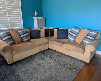 Sectional ORIGINAL MSRP $2,000
