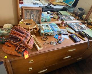 Vintage Baseball Gloves