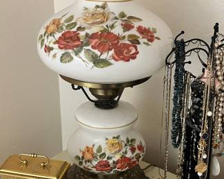 Vintage Gone With The Wind Floral Hurricane Lamp