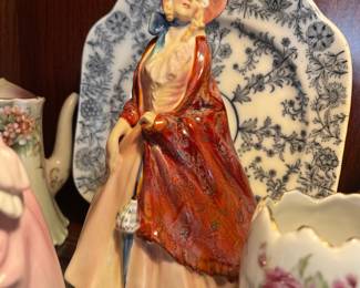 Royal Doulton Lady Figurine - Paisley Shawl HN1988