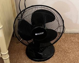 Utilitech 12-inch Oscillating Fan