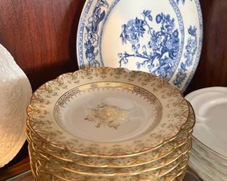 Vintage Gold Trimmed Dessert Plates - Porcelana Real